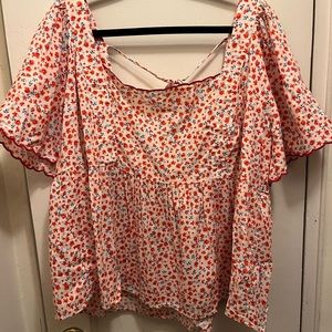 Old Navy 3X Flutter sleeve scalloped floral print babydoll swing blouse